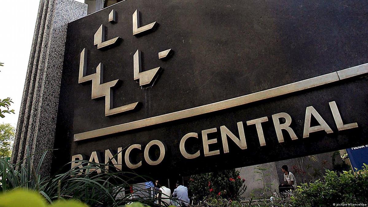 O que levou Campos Neto a firmar um termo de compromisso de R$ 300 mil com o Banco Central?